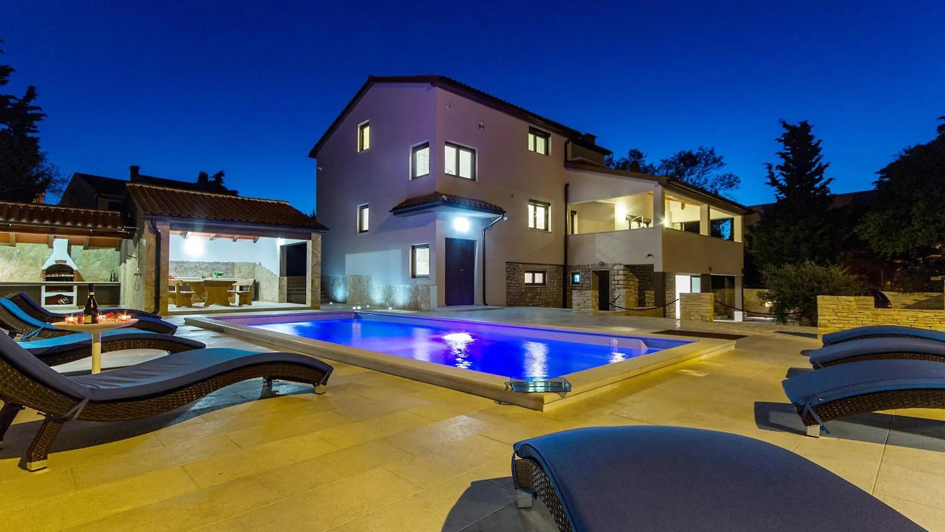 Villa Dolce Far Niente Premantura 0*,